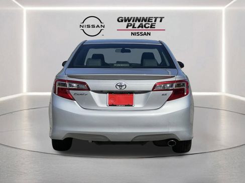 Used 2014 Toyota Camry SE image 21