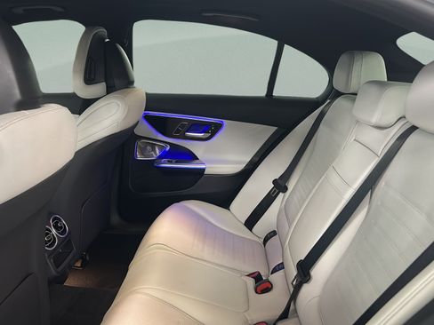 Used 2025 Mercedes-Benz C 300 Sedan image 15