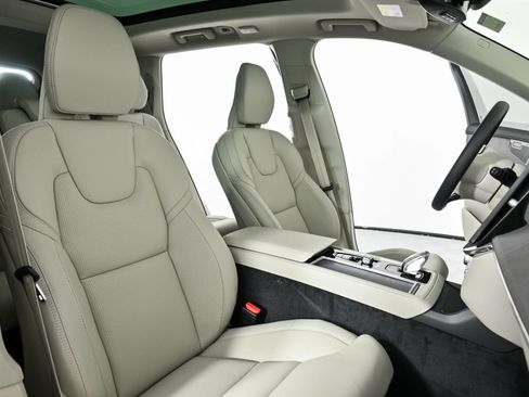 Used 2026 Volvo XC90 B6 Ultra w/ Protection Package AWD/4WD image 26