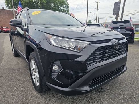Used 2020 Toyota RAV4 XLE w/ All Weather Liner Package AWD/4WD image 3