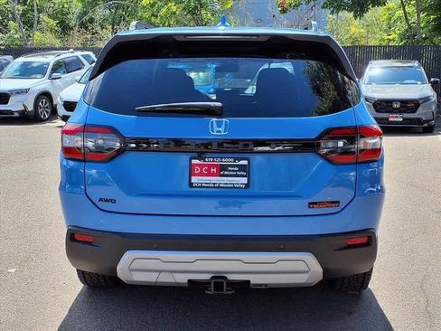 Used 2025 Honda Pilot TrailSport image 5