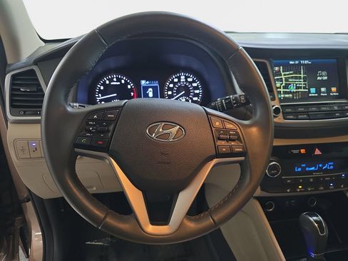 Used 2017 Hyundai Tucson Limited image 19