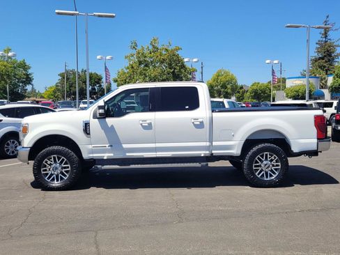 Used 2021 Ford F250 Lariat w/ Lariat Value Package AWD/4WD image 9