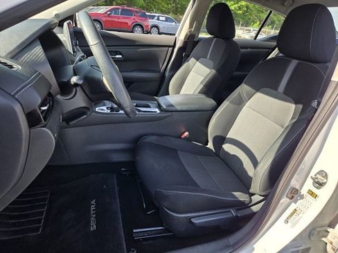 Used 2021 Nissan Sentra SV FWD image 9