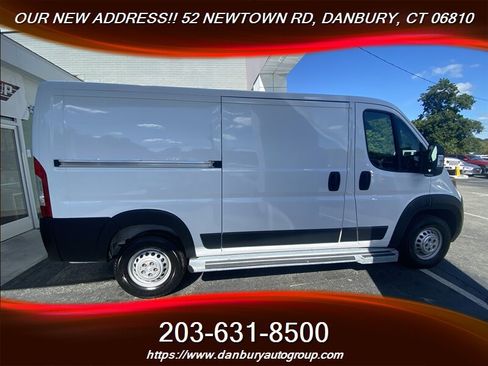 Used 2025 RAM ProMaster 2500 w/ U-Haul Equipment Group FWD image 12