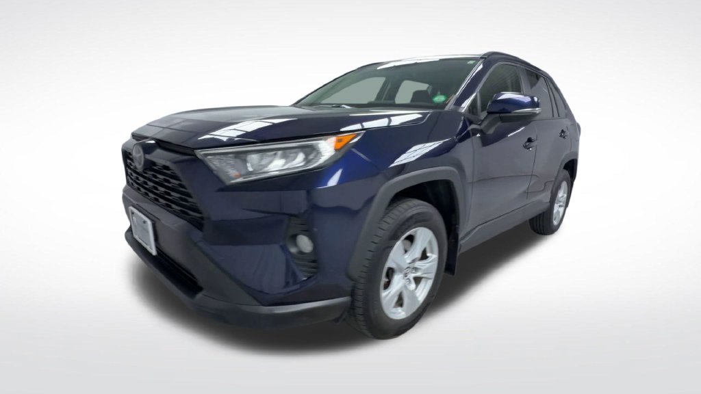 Used 2019 Toyota RAV4 XLE w/ Convenience Package AWD/4WD image 4