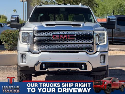 Used 2022 GMC Sierra 2500 Denali w/ Denali Ultimate Package image 2
