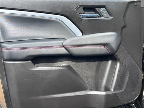 Used 2023 Chevrolet Colorado Z71 w/ Z71 Convenience Package 2 AWD/4WD image 17