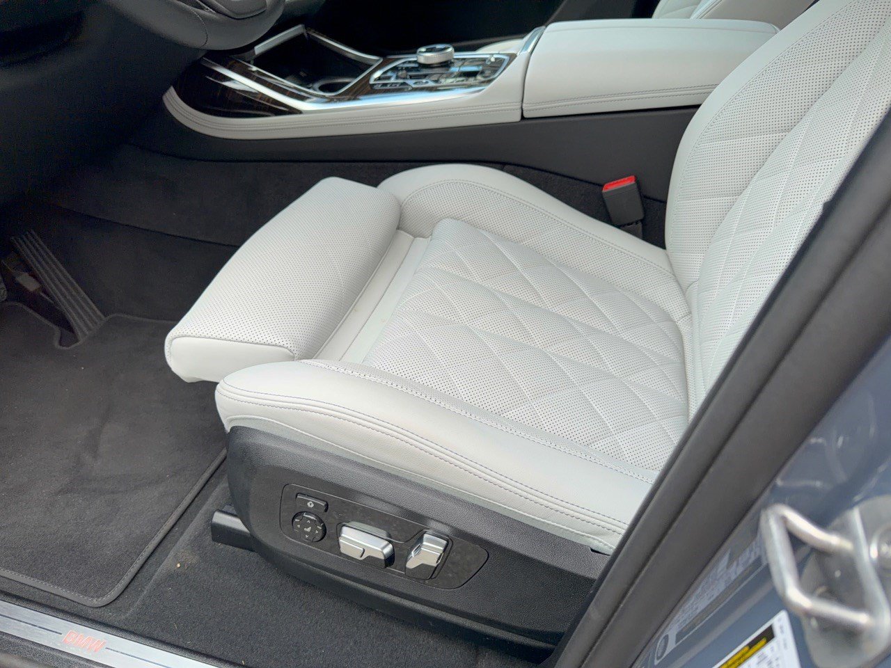 Certified 2026 BMW X7 xDrive40i AWD/4WD image 5