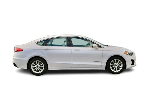 Used 2019 Ford Fusion SEL FWD image 4