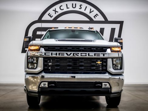 Used 2022 Chevrolet Silverado 3500 LT w/ Convenience Package image 3