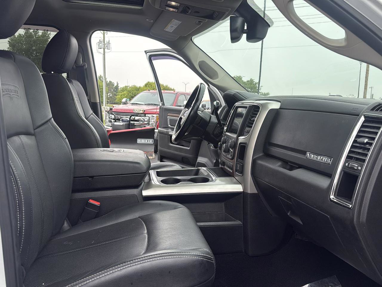 Used 2018 RAM 2500 Laramie w/ Convenience Group AWD/4WD image 30