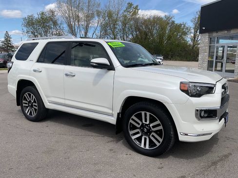 Used 2014 Toyota 4Runner Limited AWD/4WD image 10