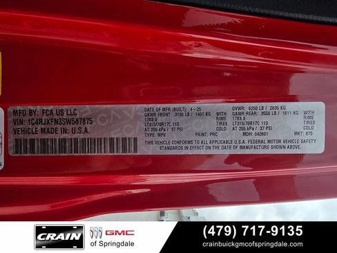 Used 2025 Jeep Wrangler Unlimited Rubicon AWD/4WD image 32