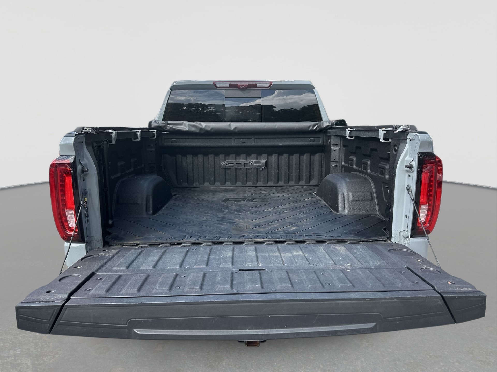 Used 2024 GMC Sierra 1500 AT4 w/ Technology Package AWD/4WD image 25