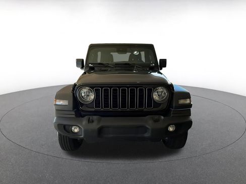 Used 2025 Jeep Wrangler Sport S image 3