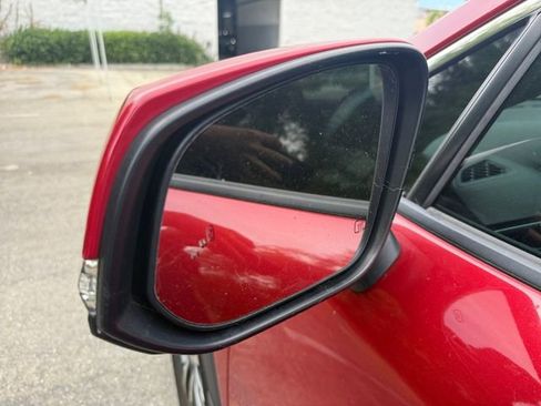 Used 2022 Toyota Corolla Cross XLE w/ Black Badges Package (TMS) image 29