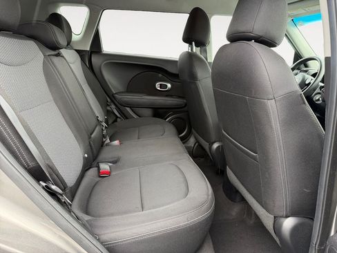 Used 2018 Kia Soul + FWD image 23