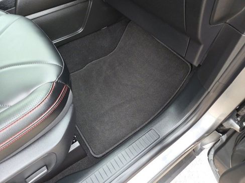 Certified 2025 Ford Escape ST-Line Elite w/ Premium Technology Package image 38