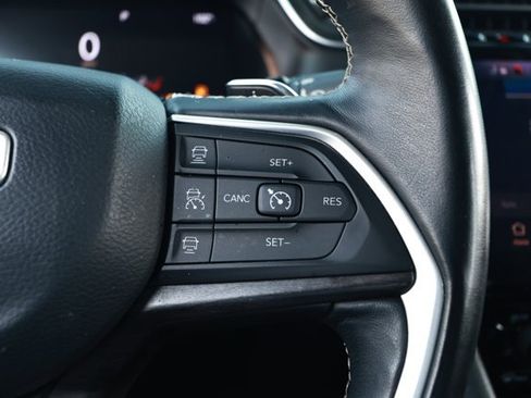 Used 2021 Jeep Grand Cherokee L Limited AWD/4WD image 14