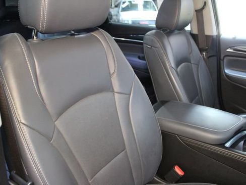 Used 2019 Buick Enclave Premium w/ Experience Buick Package AWD/4WD image 11