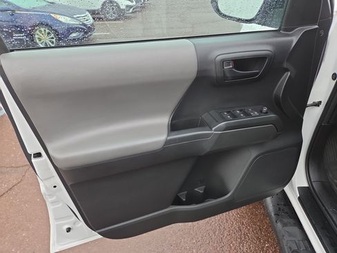 Certified 2022 Toyota Tacoma SR image 14