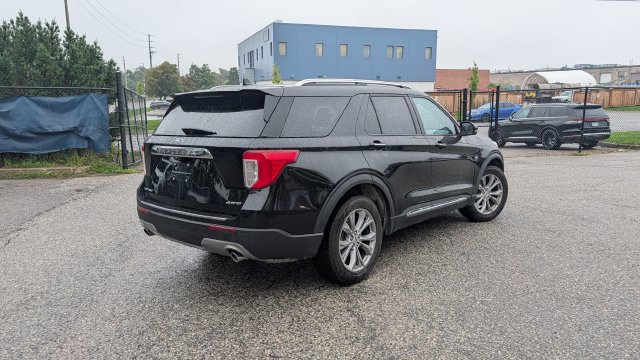 Used 2023 Ford Explorer Limited AWD/4WD image 4