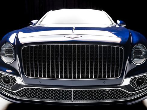 Used 2021 Bentley Flying Spur W12 image 29