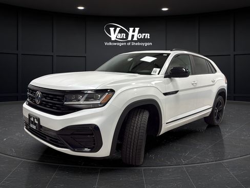 Used 2023 Volkswagen Atlas Cross Sport SEL R-Line AWD/4WD image 3