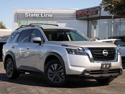 Certified 2025 Nissan Pathfinder SV