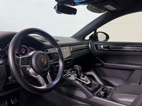 Used 2023 Porsche Cayenne GTS image 40