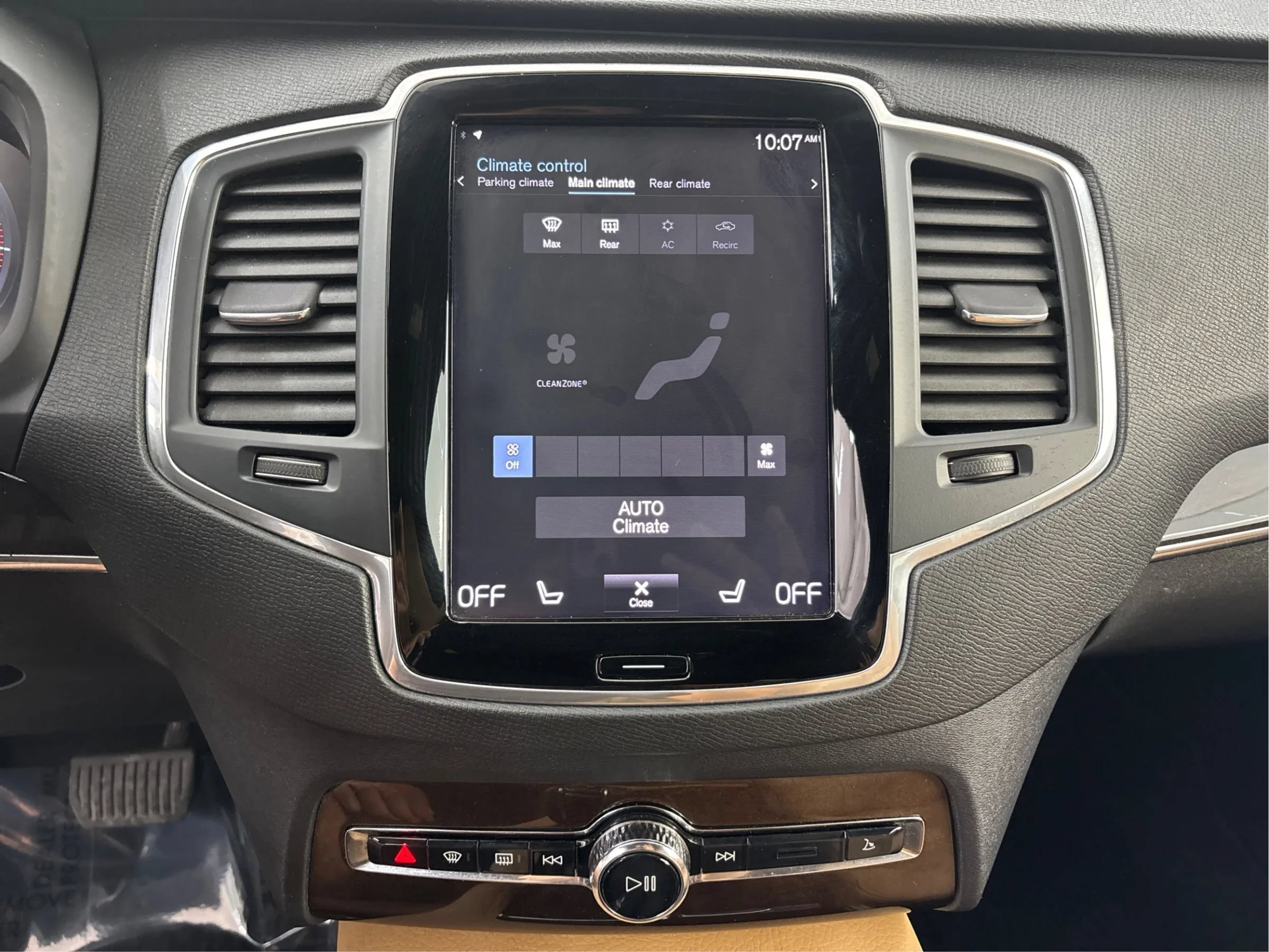 Used 2019 Volvo XC90 T6 Momentum AWD/4WD image 37
