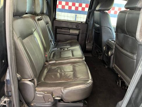 Used 2011 Ford F250 Lariat image 14