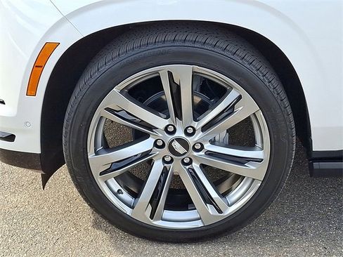 Certified 2025 Cadillac Escalade ESV Sport Platinum image 30