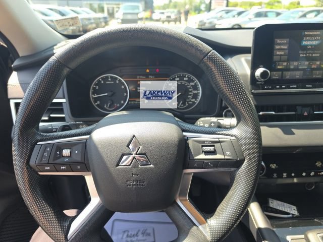 Used 2024 Mitsubishi Outlander ES AWD/4WD image 11