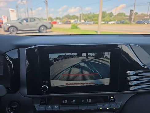 Used 2025 Toyota Camry LE FWD image 19
