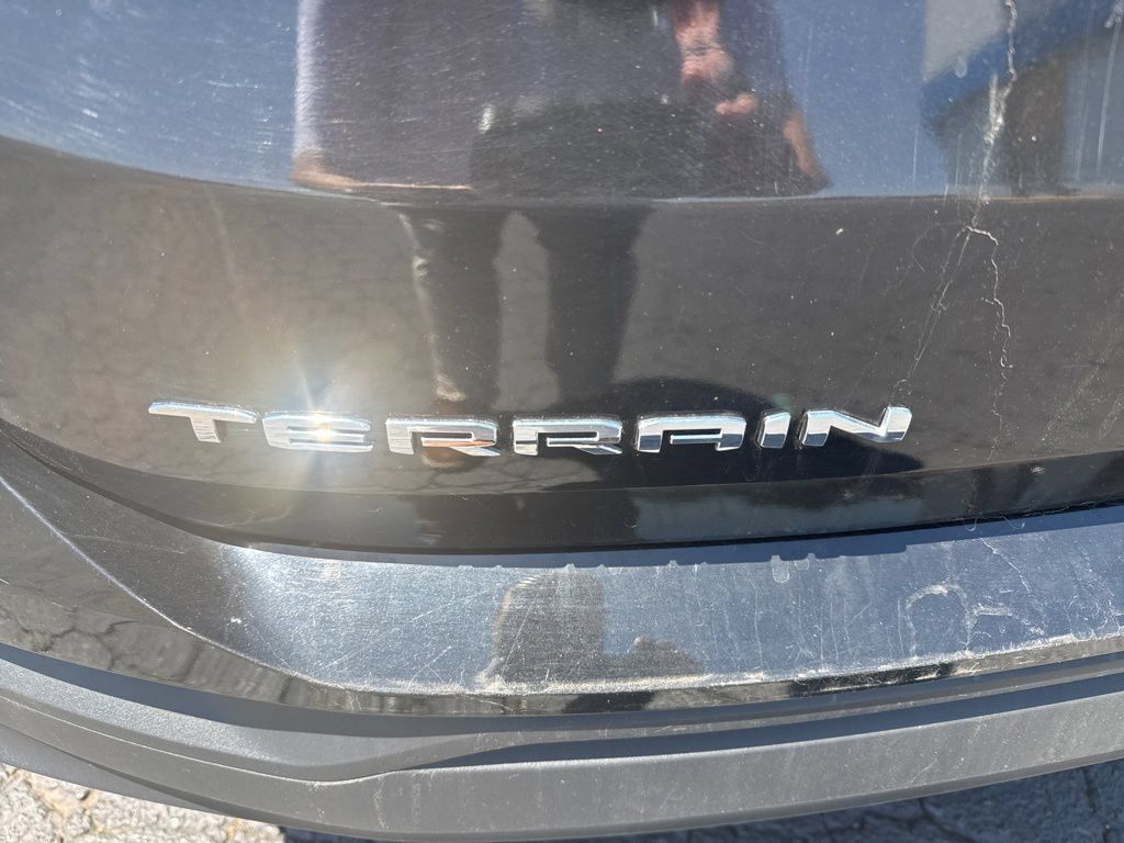 Used 2024 GMC Terrain SLE AWD/4WD image 9
