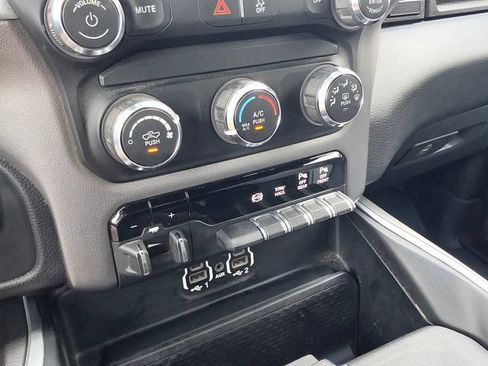Used 2024 RAM 2500 Big Horn w/ Off Road Package AWD/4WD image 21