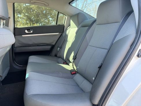 Used 2011 Mitsubishi Galant ES image 12