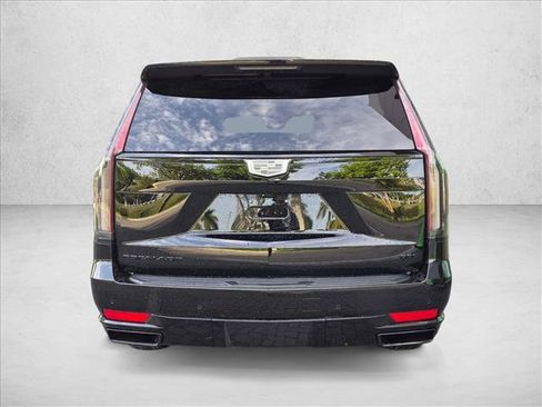 Used 2023 Cadillac Escalade Sport Platinum w/ LPO, ONYX Package AWD/4WD image 6
