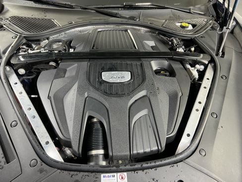Used 2020 Porsche Panamera 4 AWD/4WD image 31