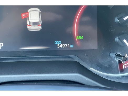 Used 2023 Toyota RAV4 XLE Premium FWD image 39