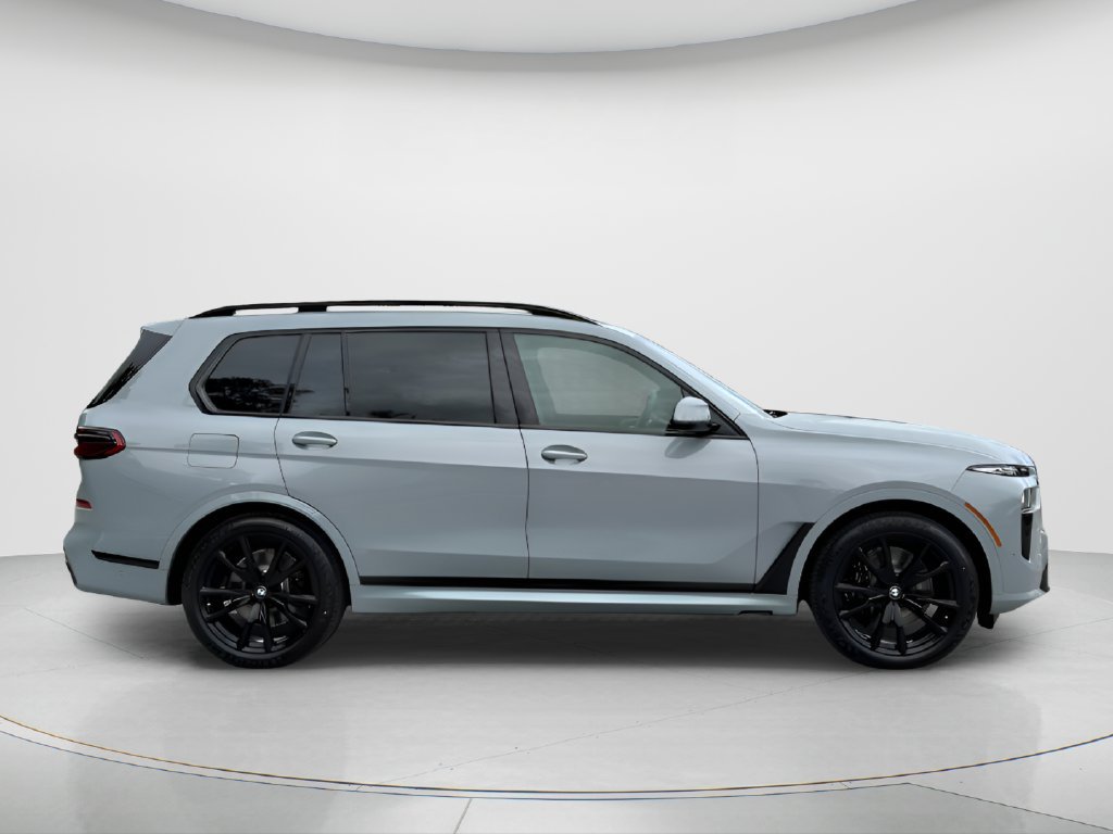 New 2027 BMW X7 xDrive40i w/ M Sport Package AWD/4WD image 4