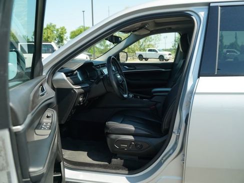 Used 2022 Jeep Grand Cherokee L Limited image 14