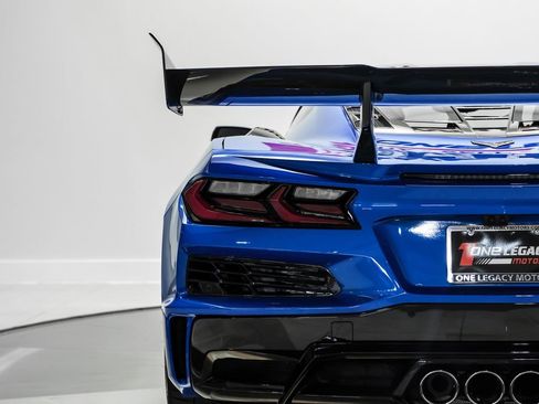 Used 2026 Chevrolet Corvette ZR1 w/ ZR1 Carbon Fiber Aero Package RWD image 41