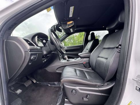 Used 2022 Jeep Grand Cherokee Limited AWD/4WD image 13