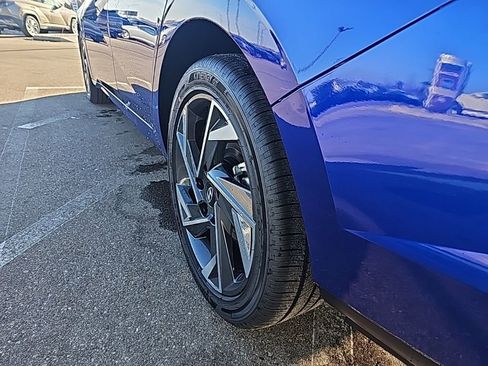 New 2026 Hyundai Elantra Limited image 41