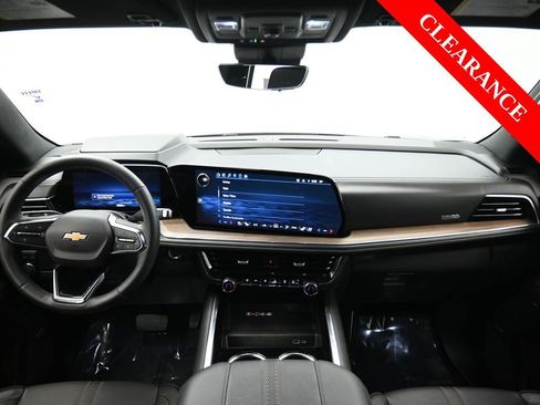 Used 2025 Chevrolet Tahoe High Country image 17