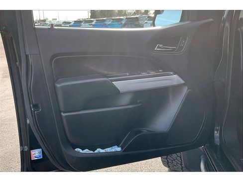 Used 2018 Chevrolet Colorado ZR2 image 24