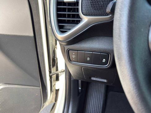 Used 2021 Kia Soul LX image 21